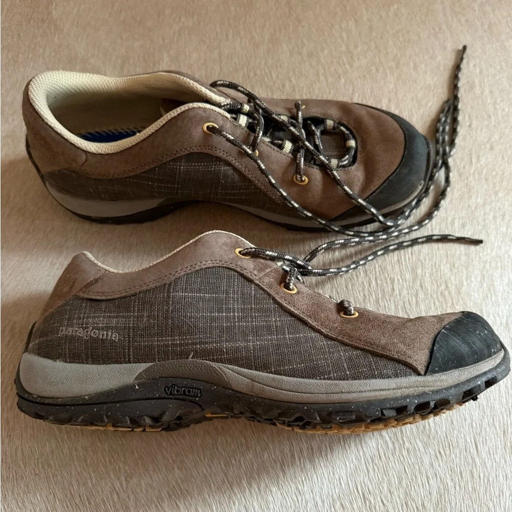 Patagonia Brown  Hiking Shoes - Picture 3 of 12